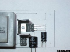 Gleichrichter, Spannungsregler und Kondensatoren