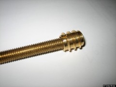 Gewindemutter auf der Gewindespindel