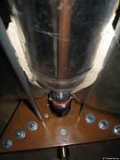 Startrampe mit Launchtube und Rakete