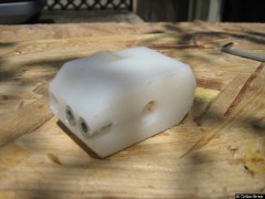 Die Schrauben für die Klemmung