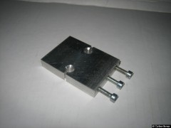 Halter für die Bowdenzüge