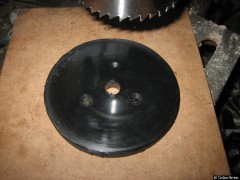 Die zweite Scheibe mit Löchern versehen...